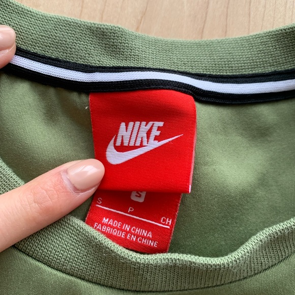 Nike Sportswear Irreverent Crop - black/green - Picture 3 of 6